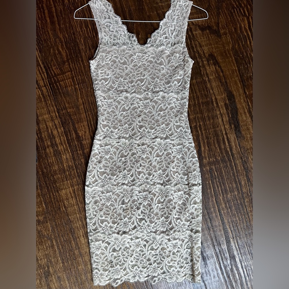 WHBM champagne color lace stretchy fitted dress Size S